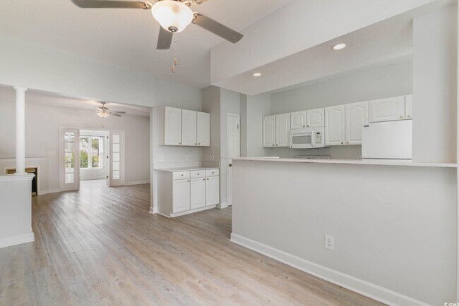 Building Photo - 500 Willow Green Dr