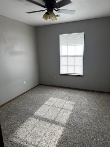 Foto del edificio - 879 N Storer Ave