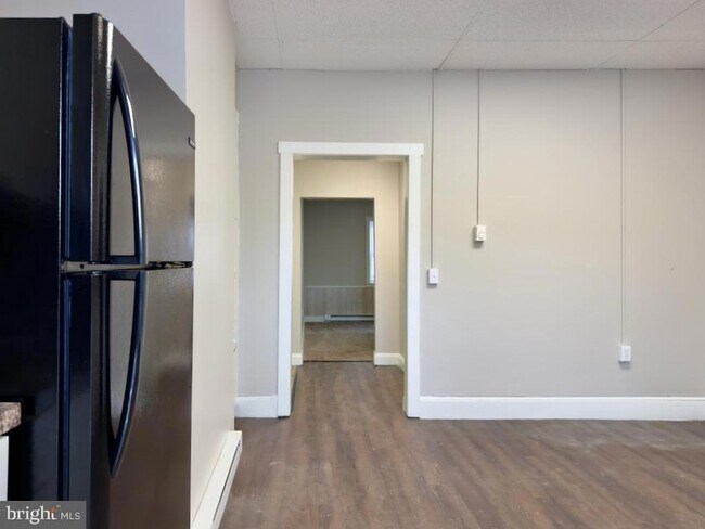 Foto del edificio - 100 S Front St