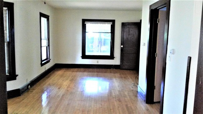 Foto del edificio - 2029 Sherman Ave