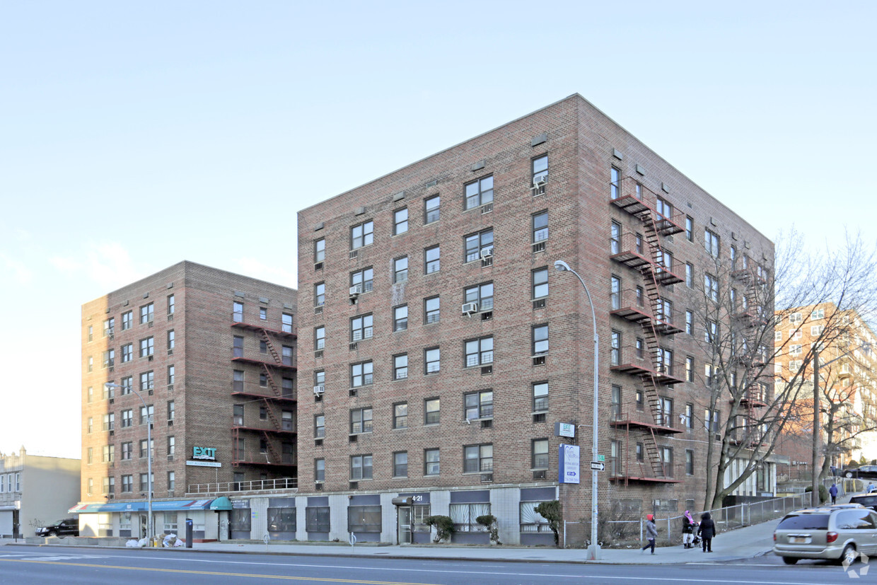 Primary Photo - 164-19-164-21 Hillside Ave