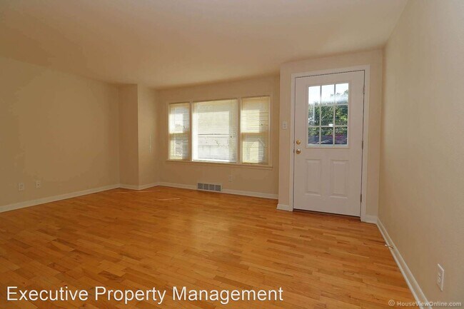 Building Photo - 3 br, 1 bath House - 2630 Janet Drive