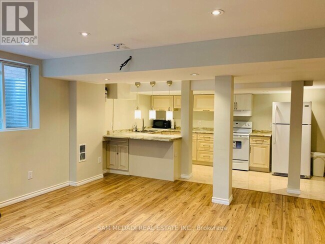 Building Photo - 250 McCready Dr