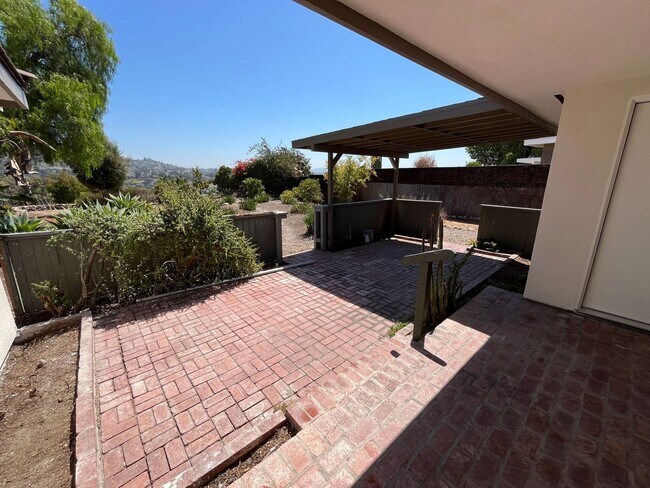 Foto del edificio - Large 6 bed 3 bath House on East Falls! Completely Renovated (2025)