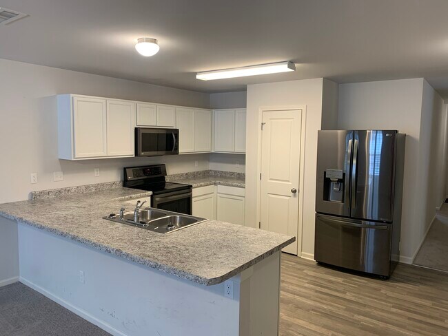 Kitchen - 3109 Pine Run Dr