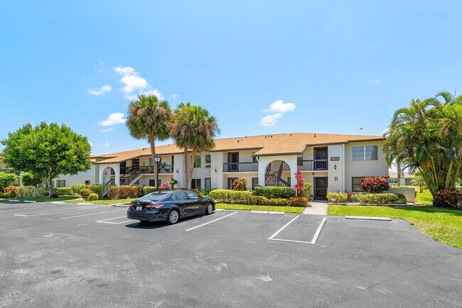 Foto del edificio - 5850 Sugar Palm Ct