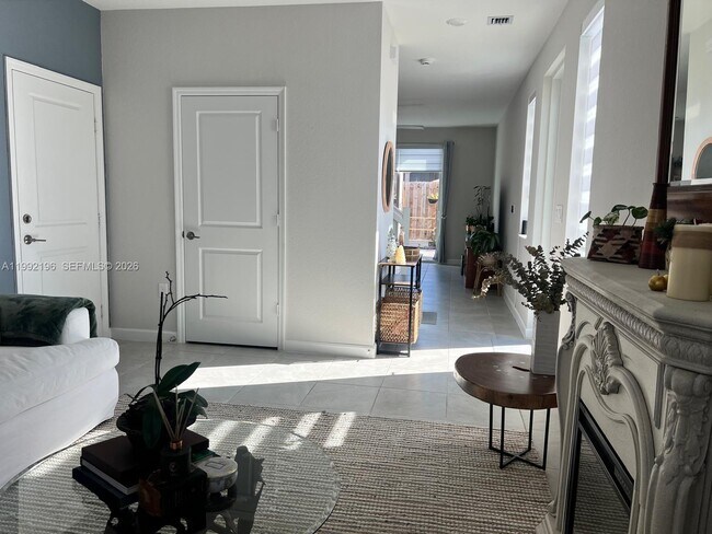 Foto del edificio - 1487 SE 7th Ter