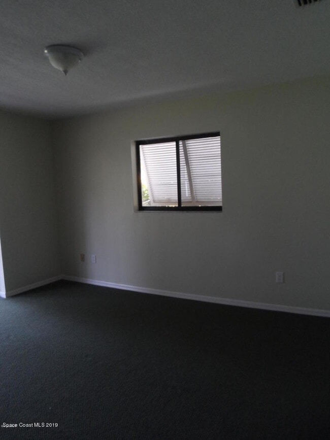 Building Photo - 5080 Hogan Pl
