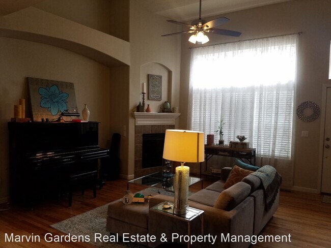 Building Photo - 3 br, 3.5 bath House - 1426 Whitehall Dr. #B