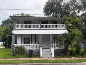 Building Photo - 1129 Grothe St