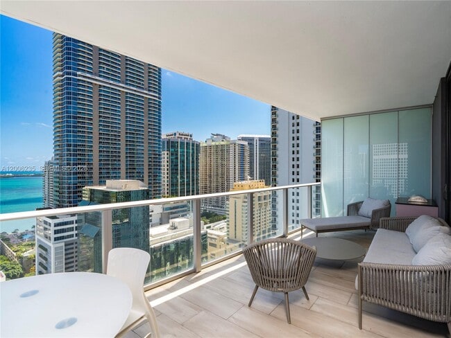 Foto del edificio - 1010 Brickell Ave