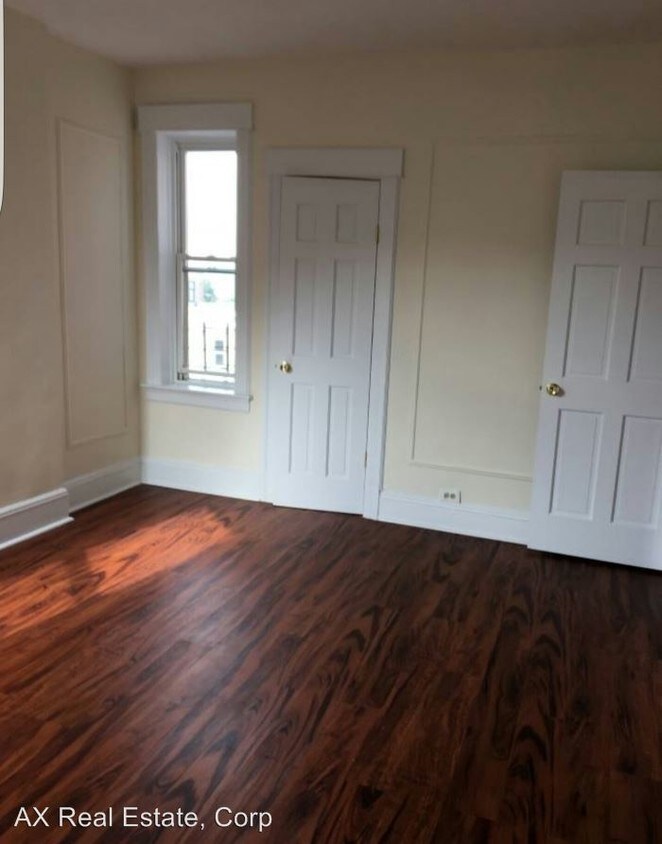 Building Photo - 44 Cliff St