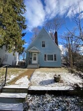 Building Photo - 2425 Overhill Rd
