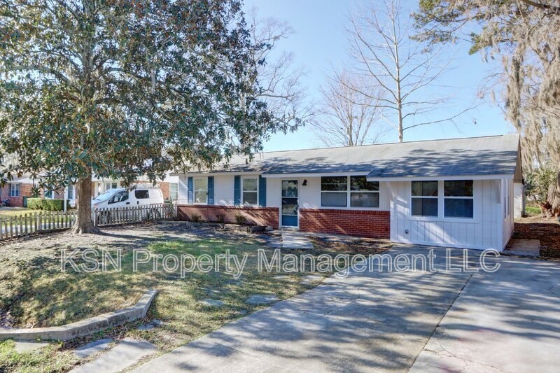Primary Photo - 305 Byck Ave