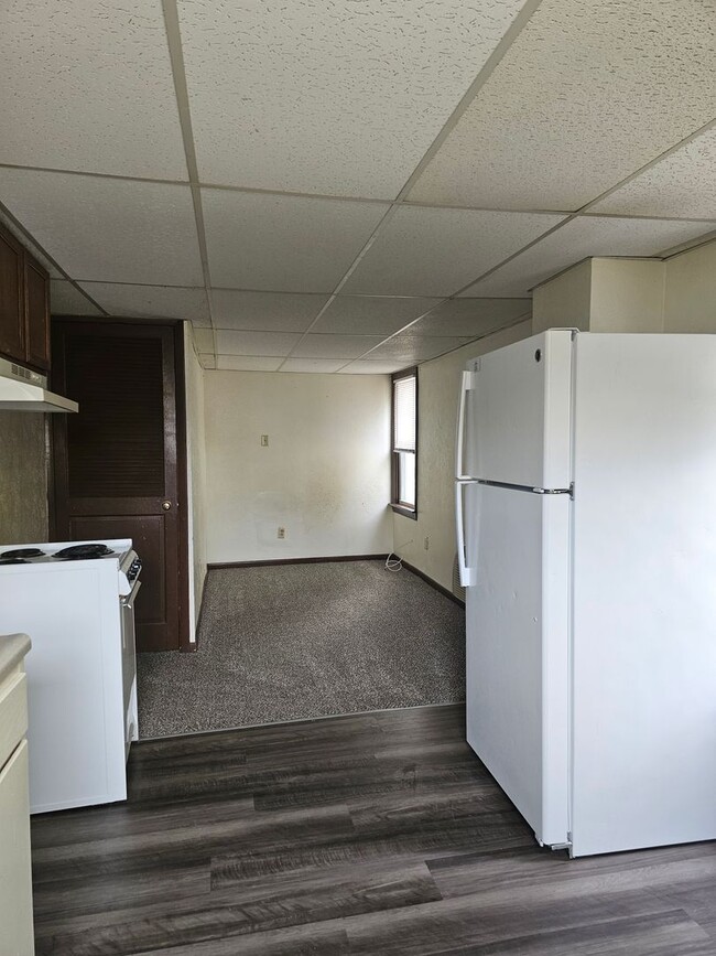 Building Photo - 108 Ordway Ave