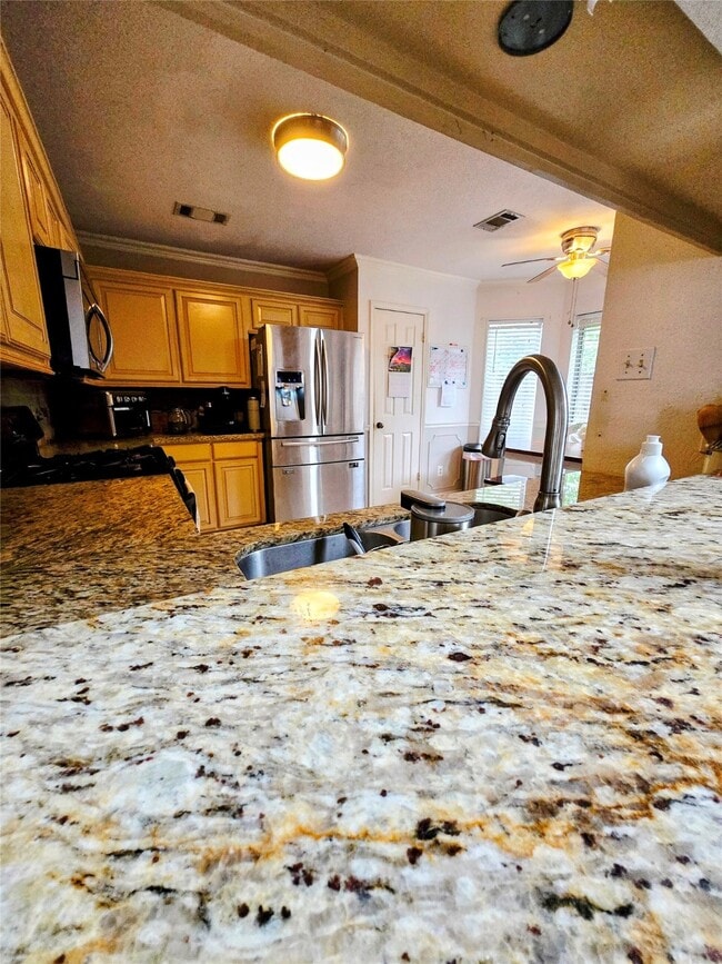 Foto del edificio - 1015 Green Meadow St