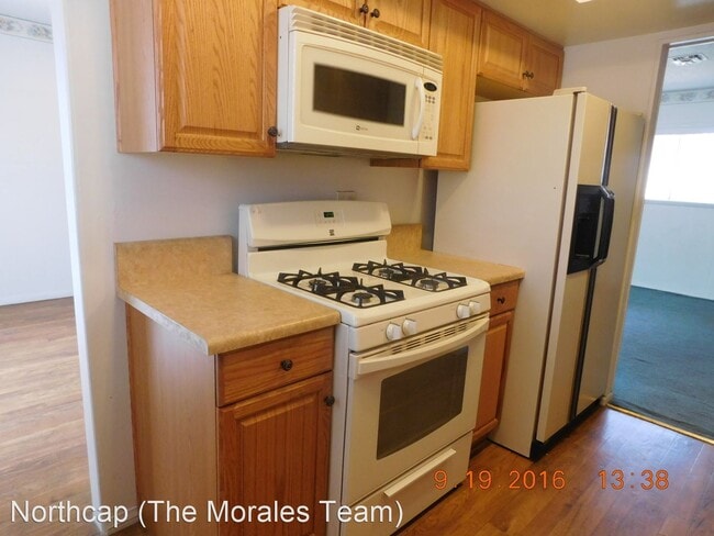 Building Photo - 3 br, 2.5 bath House - 4974 Lana Drive