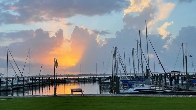 Building Photo - 18037 Bal Harbour Dr