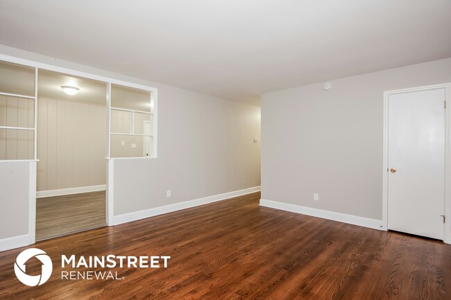 Building Photo - 4423 Brooktree Dr