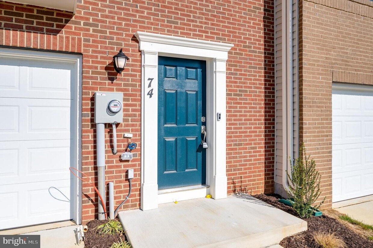74 High Hopes Wy, Charles Town, WV 25414 Townhome Rentals in Charles