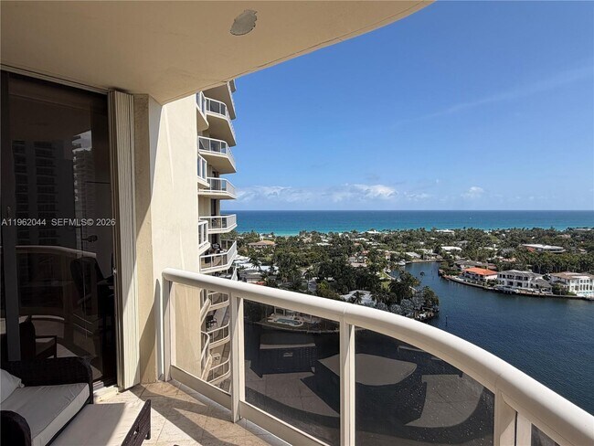 Foto del edificio - 20191 E Country Club Dr