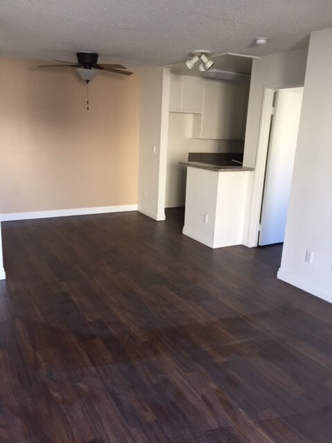 1444 N Poinsettia Pl Unit 117 West Hollywood Ca 90046 Apartment Building Photo 1444 N Poinsettia Pl