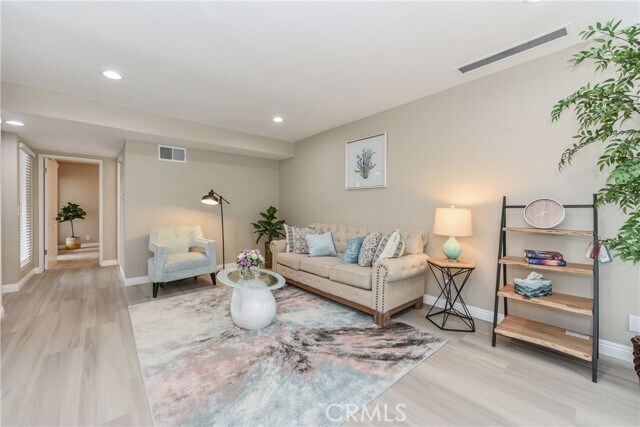 Building Photo - 6644 Moselle Cir