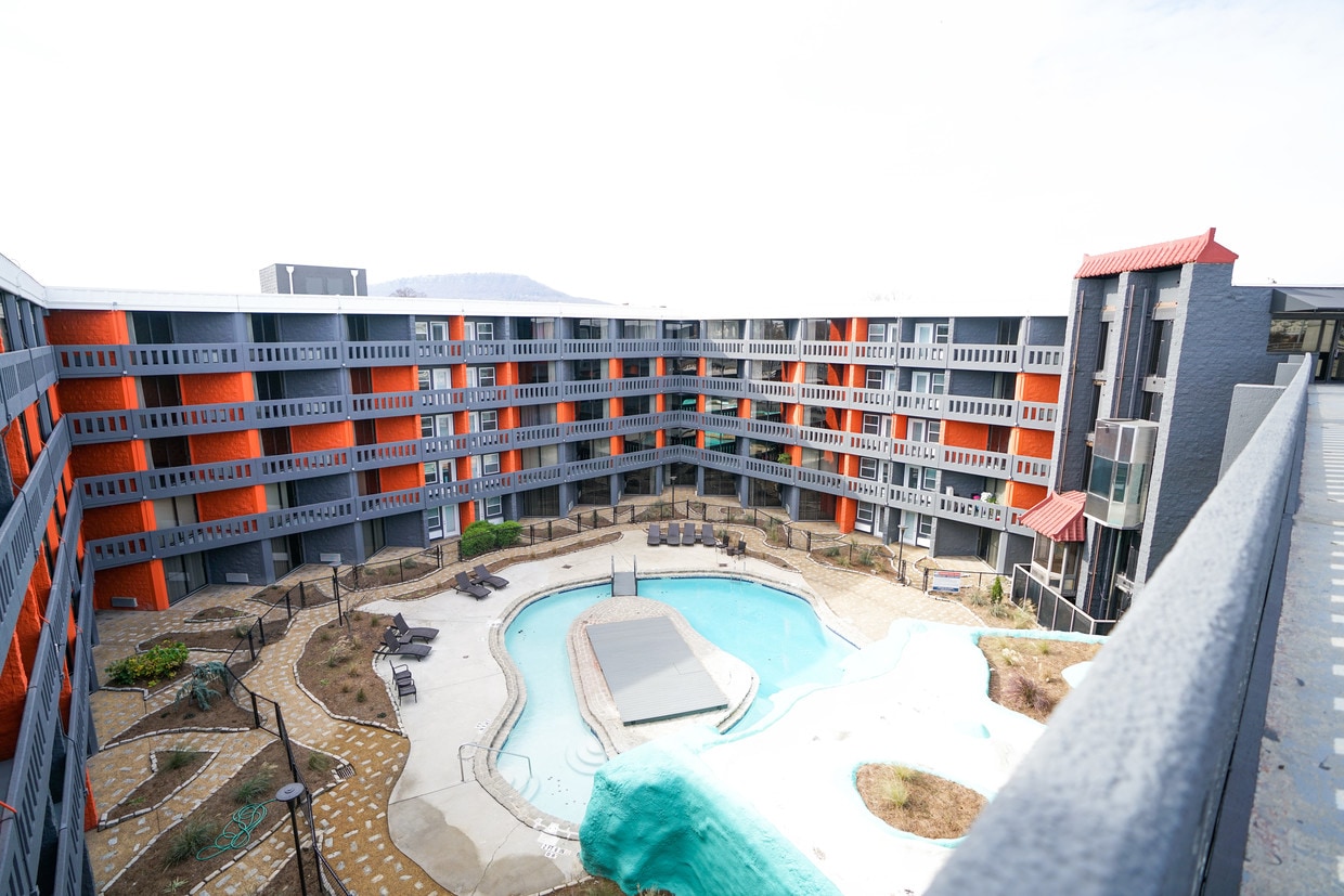 Passenger Flats Apartments Chattanooga, TN