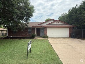Building Photo - 1510 Nina Dr