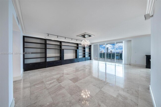 Foto del edificio - 3201 NE 183rd St