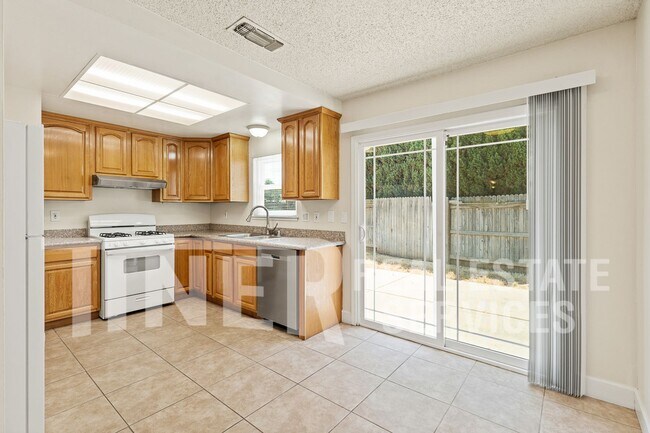 Foto del edificio - 9586 Meadowgreen Cir