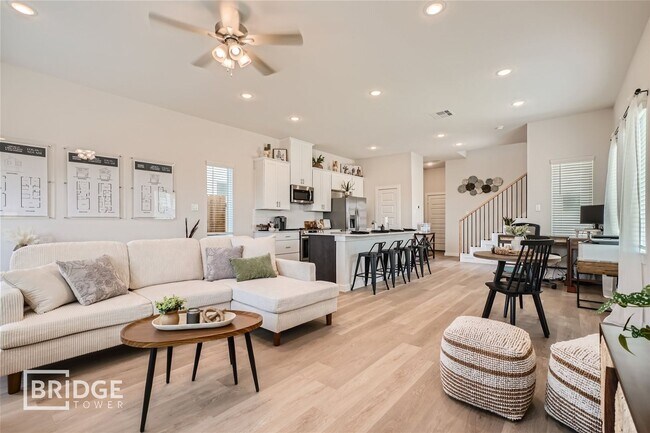 Building Photo - WESTON-6435 Pine Heights Drive, Magnolia T...