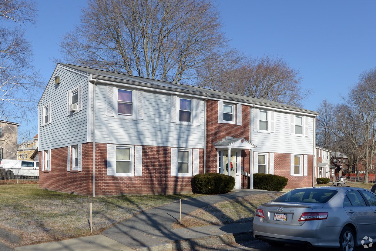 Building Photo - Cedarvale Homes