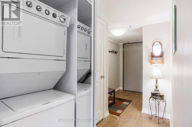 Building Photo - 280 Donlands Ave