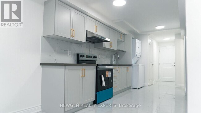 Building Photo - 5424 Bullrush Dr