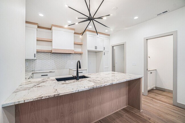 Building Photo - Brand New 3 Bedroom Townhome in Northweste...