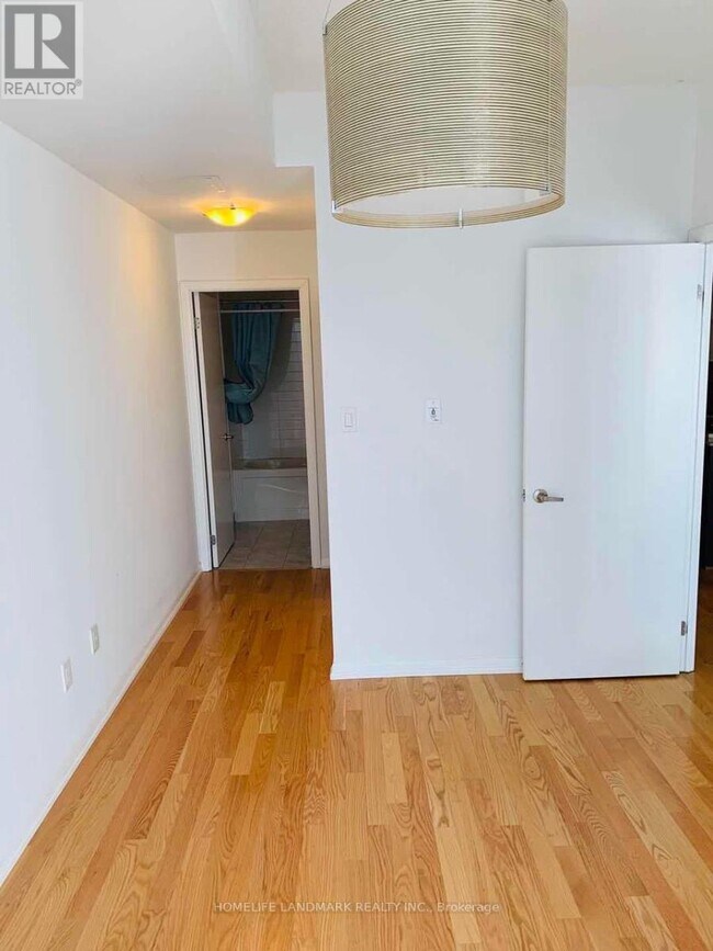 Photo du bâtiment - 38 Grenville St