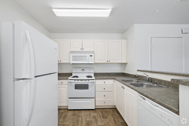 2 habitaciones, 1 baño - 760 pies cuadrados - Cocina - Senior Community: Rancho Santa Fe Village 55+