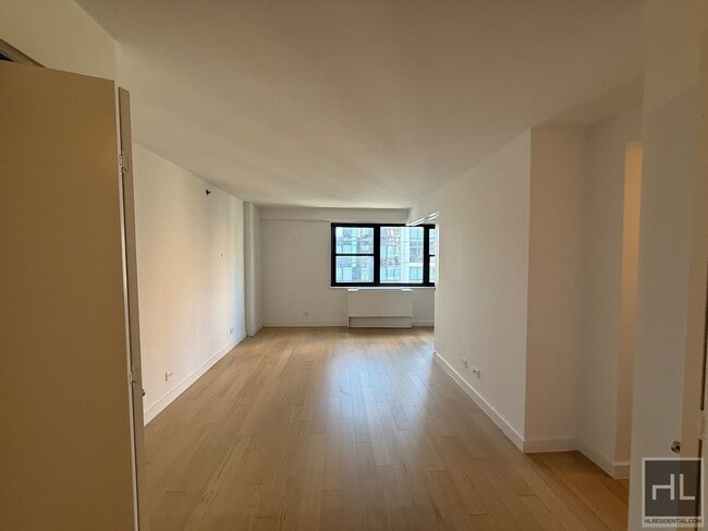 Building Photo - East 39th Street