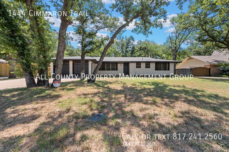 Exquisite Home on an Oversized Lot in Char... House for Rent in Hurst