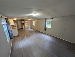 Building Photo - 135 Ransdell Ln