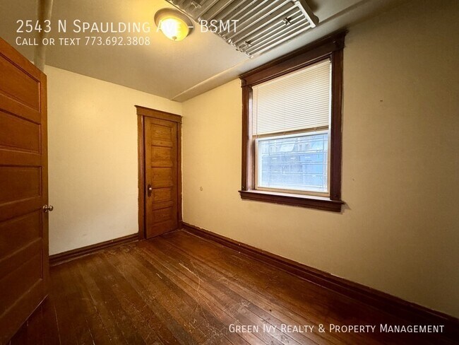 Building Photo - 2543 N Spaulding Ave