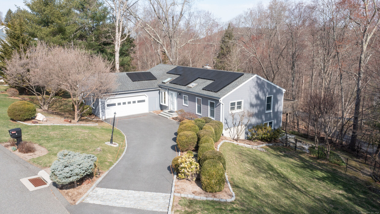 Primary Photo - 6 Big Buck Ln