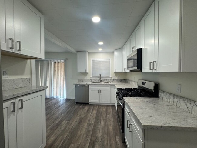 Foto del edificio - Beautiful 4 bedroom CUTTEN home