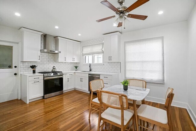 Foto del edificio - 4707 Finley Ave