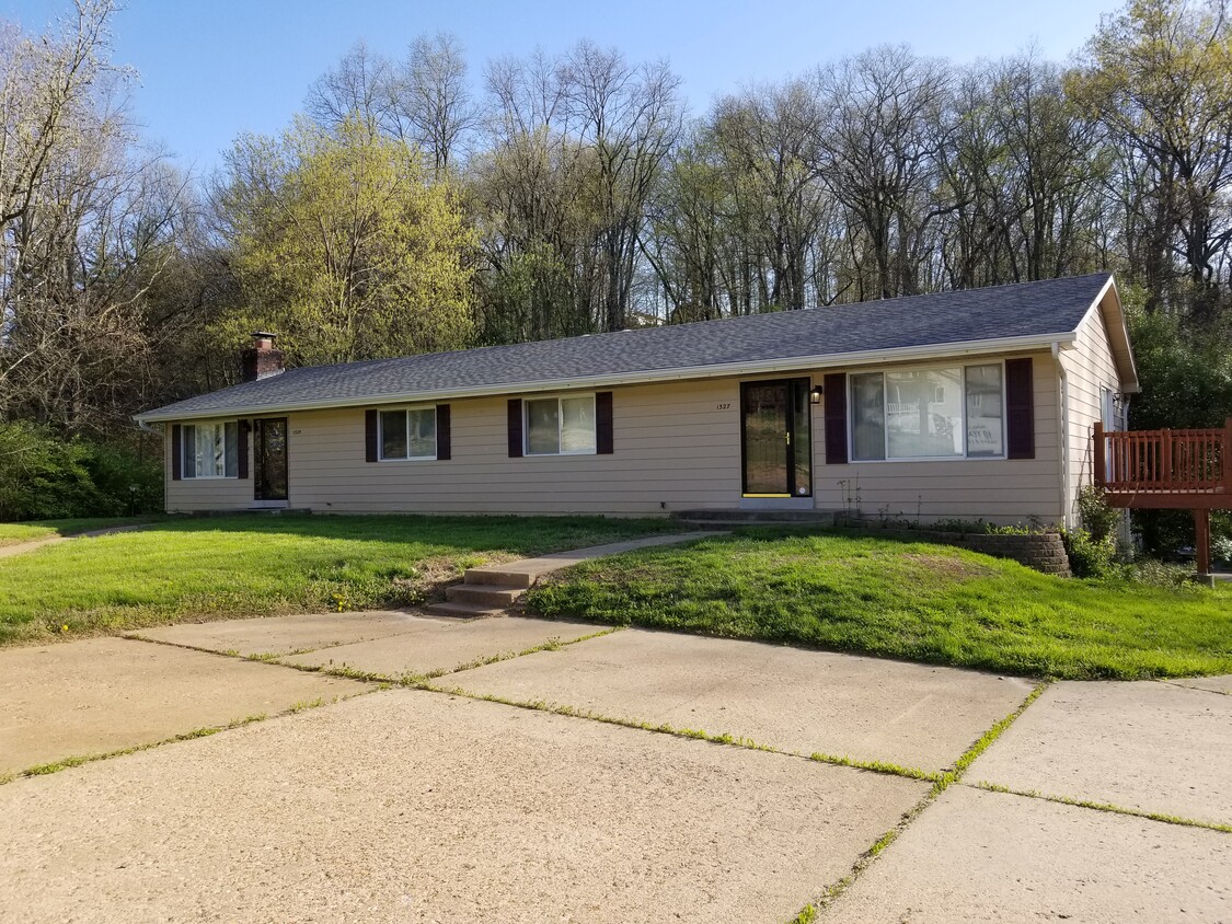 Budget Arnold Mo