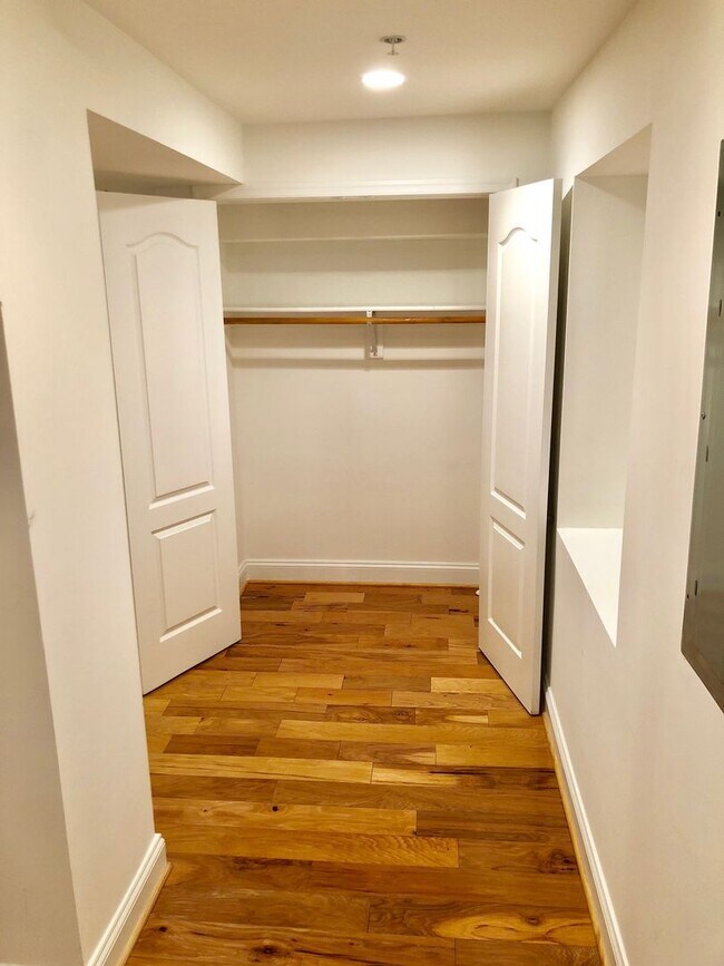 Foto del edificio - 1319 Park Rd NW