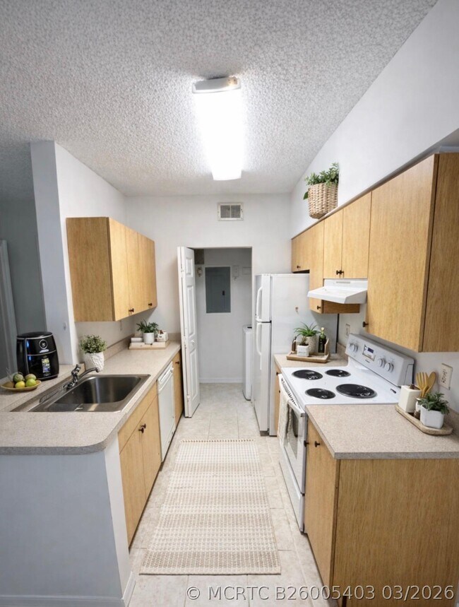 Foto del edificio - 10300 Fox Trail Rd S