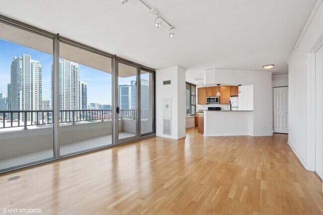 Foto del edificio - 200 N Jefferson St