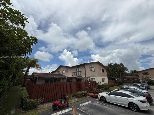 Building Photo - 4300 Landar Dr